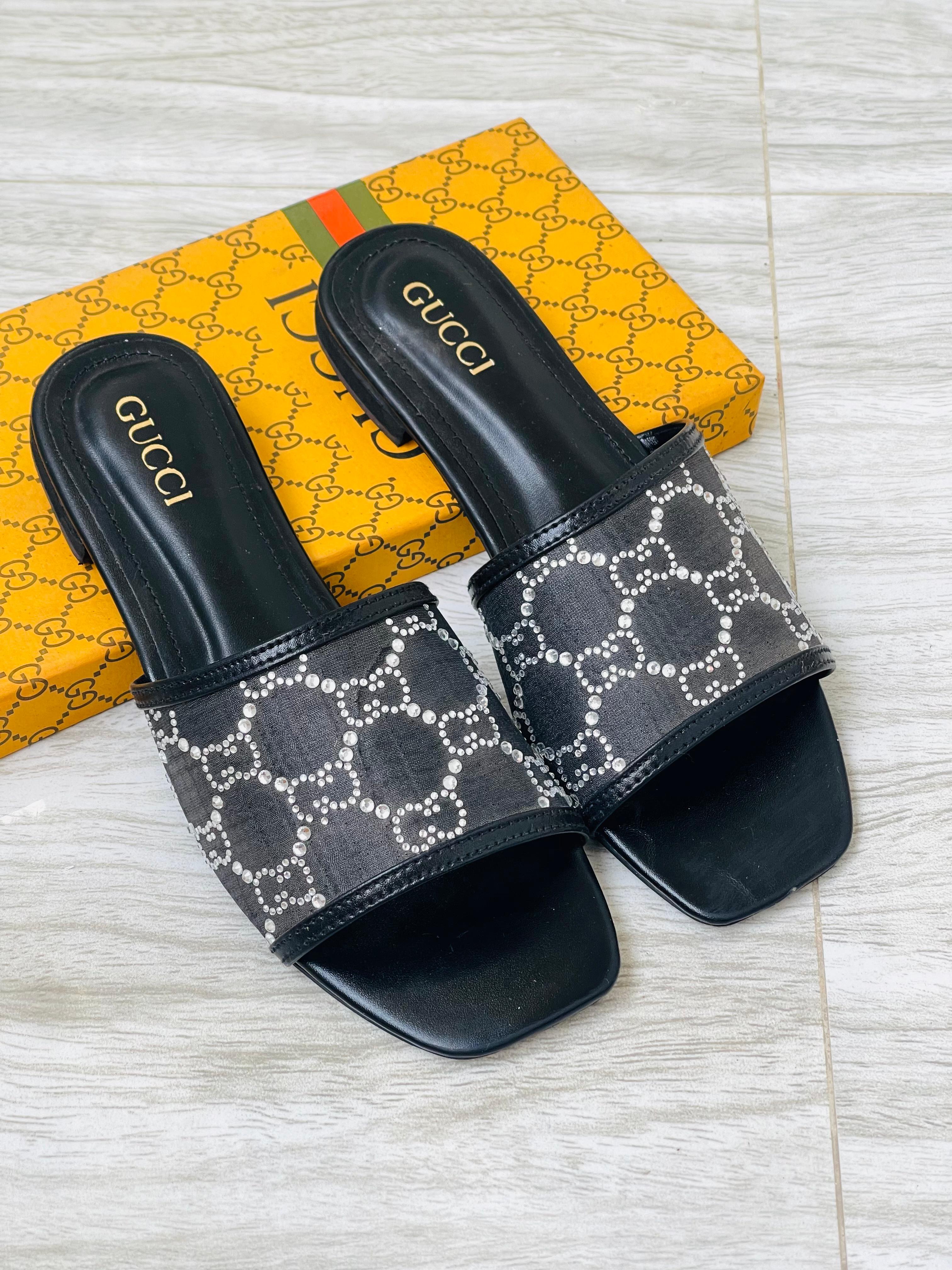 GUCCI SLIDES