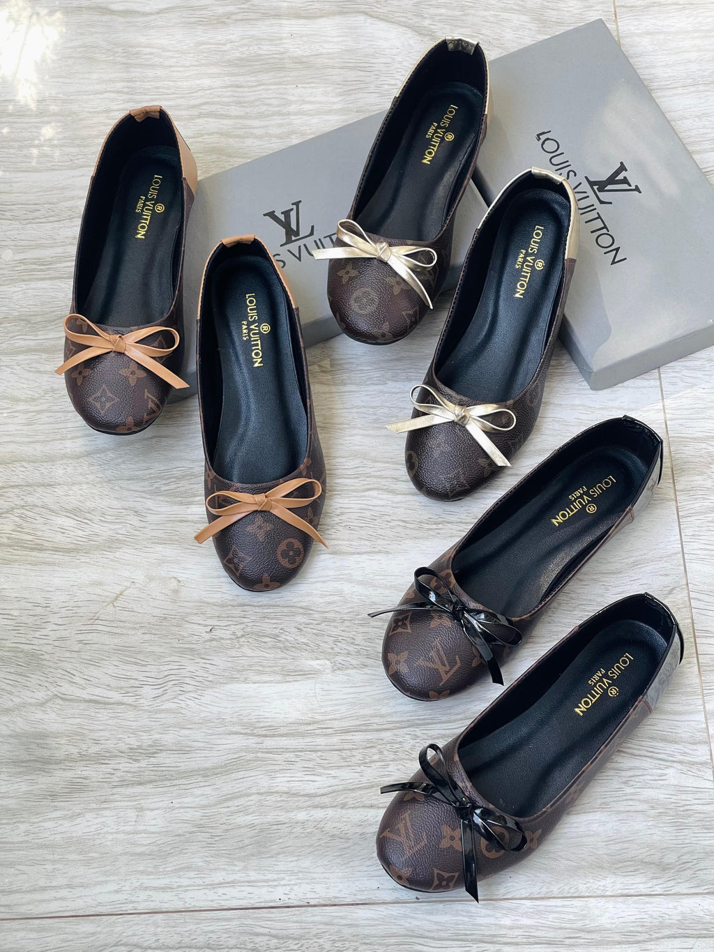 LV Bow Flat Pumpy Style