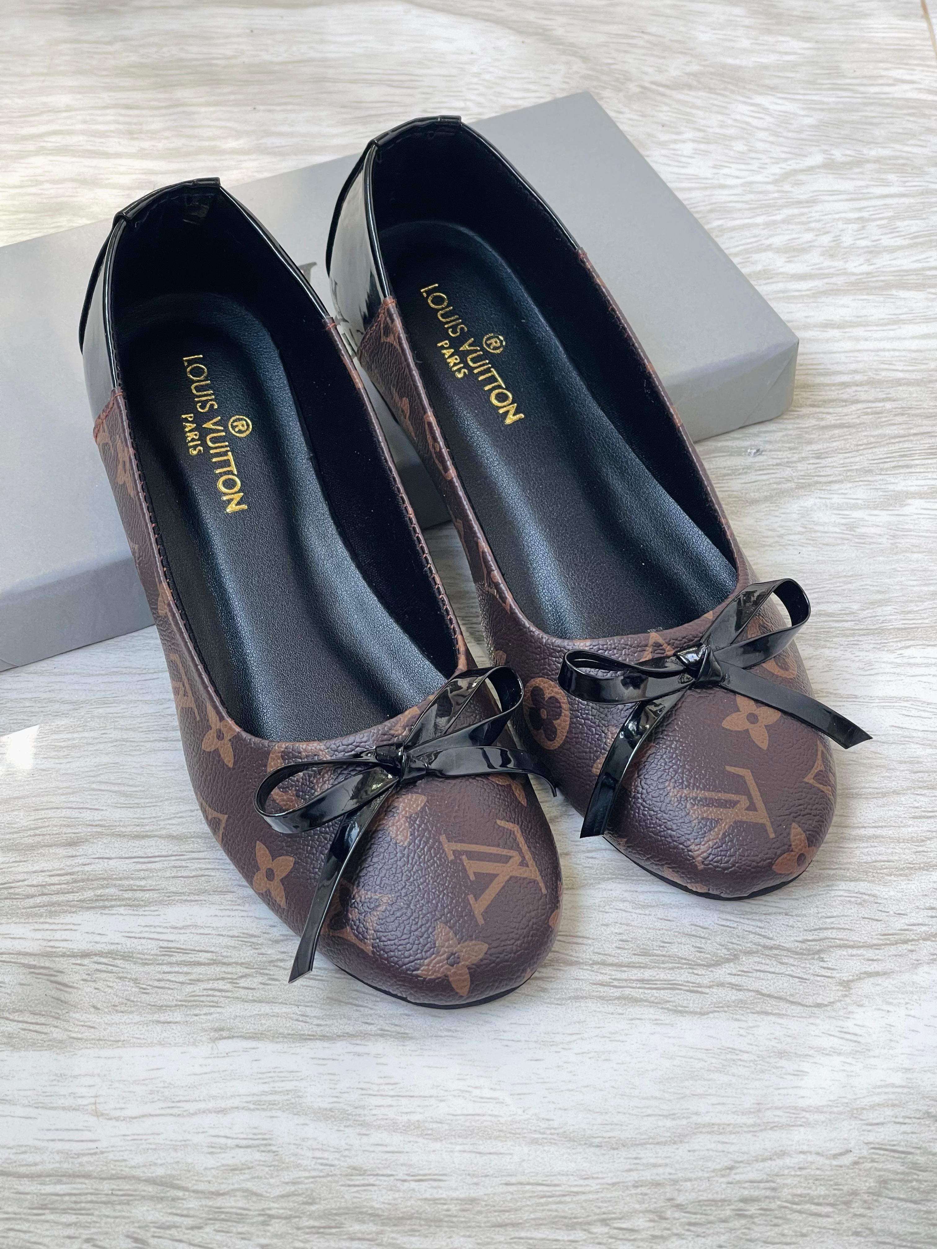 LV Bow Flat Pumpy Style